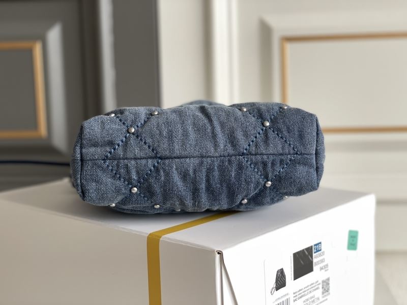 Ch**el hobo 22 bags
